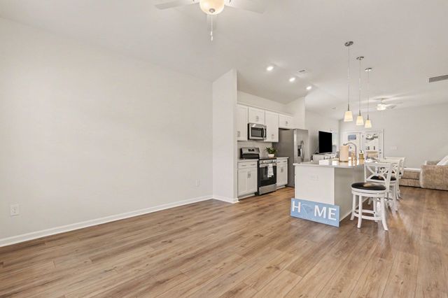 427 McGarry Dr., Myrtle Beach, SC 29588