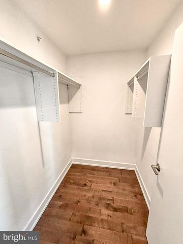 2527 GRADUATE SQ, Philadelphia, PA 19146