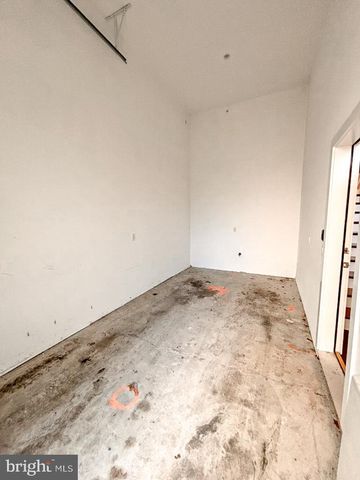 2527 GRADUATE SQ, Philadelphia, PA 19146