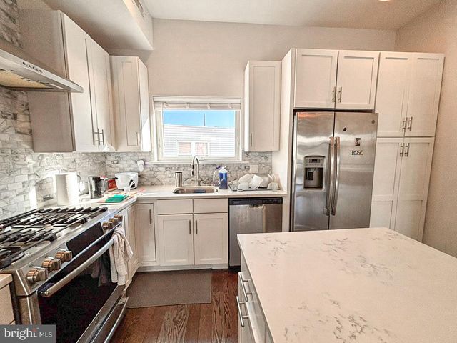 2527 GRADUATE SQ, Philadelphia, PA 19146