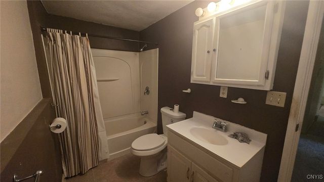 379 Village Boulevard North, Van Buren, NY 13027