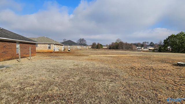 18372 Upland Trail, Athens, AL 35613
