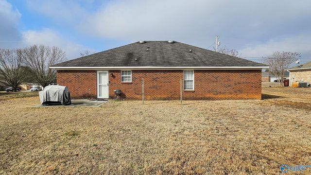 18372 Upland Trail, Athens, AL 35613