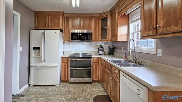 18372 Upland Trail, Athens, AL 35613