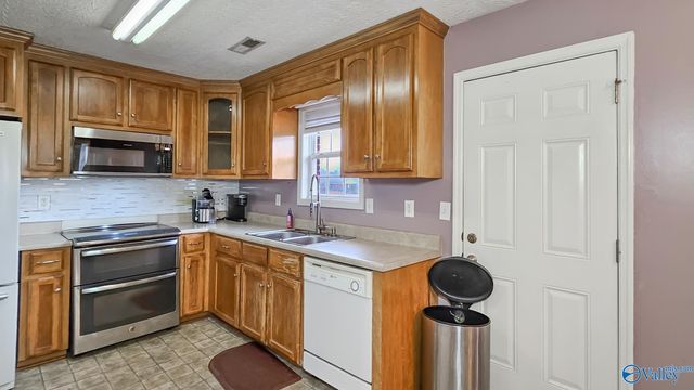 18372 Upland Trail, Athens, AL 35613