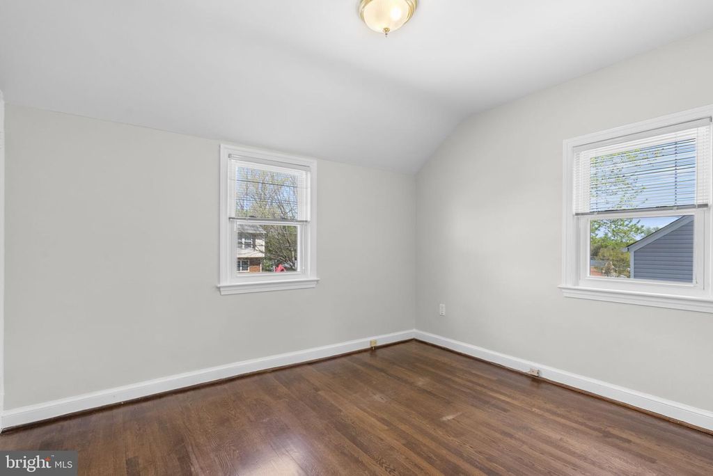 Image 13 of property listing at 2414 DEXTER AVE, Silver Spring, MD 20902