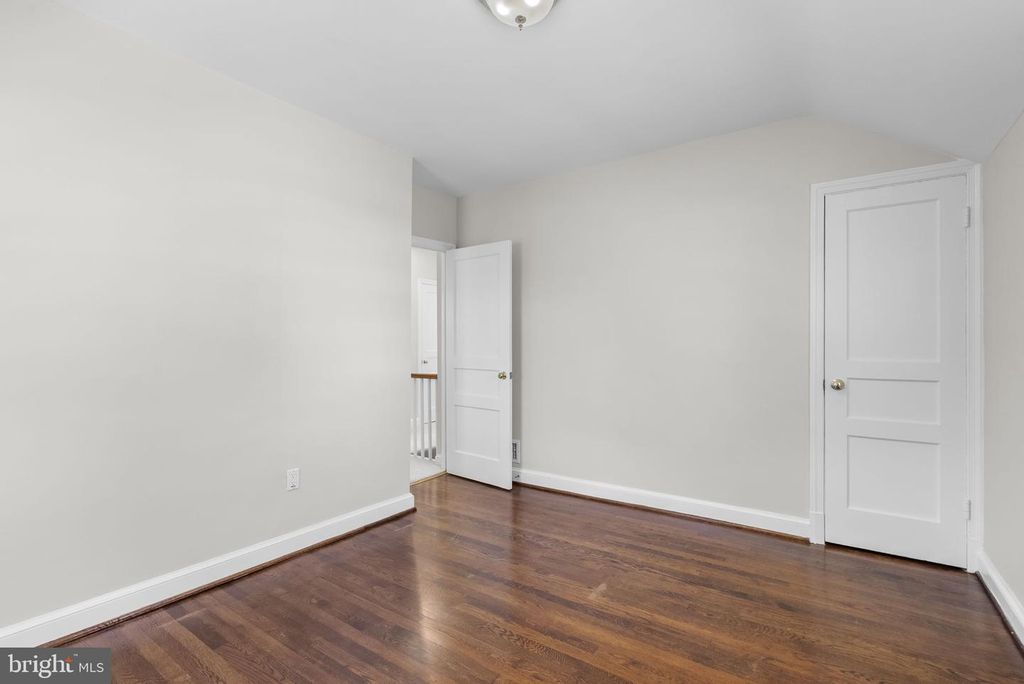 Image 14 of property listing at 2414 DEXTER AVE, Silver Spring, MD 20902