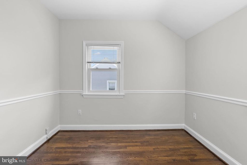 Image 15 of property listing at 2414 DEXTER AVE, Silver Spring, MD 20902