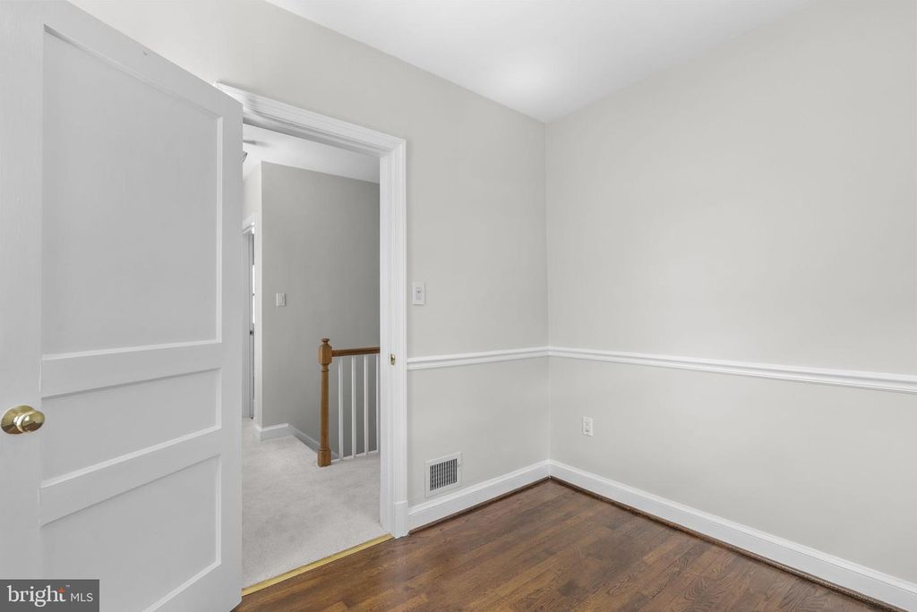 Image 16 of property listing at 2414 DEXTER AVE, Silver Spring, MD 20902