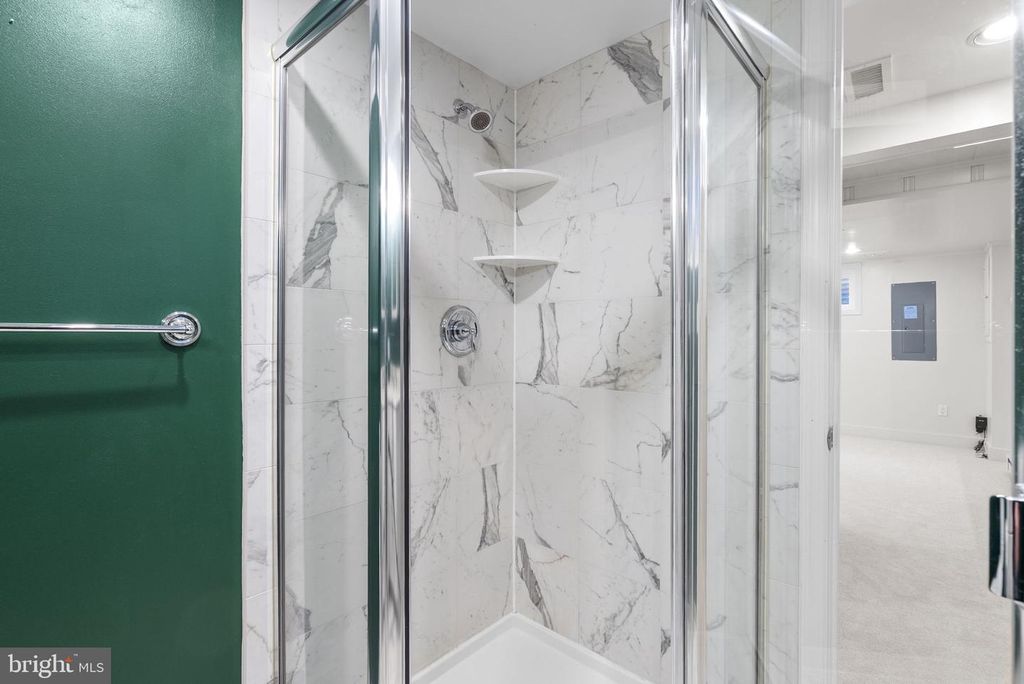 Image 24 of property listing at 2414 DEXTER AVE, Silver Spring, MD 20902