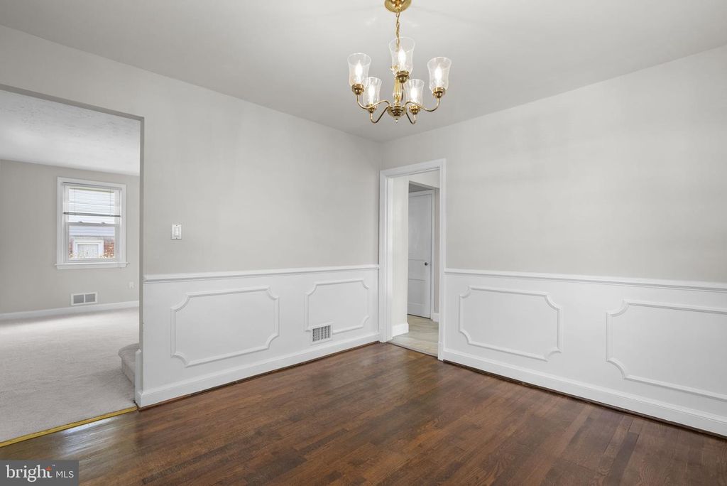 Image 7 of property listing at 2414 DEXTER AVE, Silver Spring, MD 20902