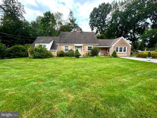 2 MADELYN AVE, Wilmington, DE 19803