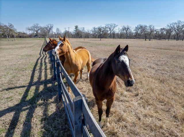105 River Valley DR, Georgetown, TX 78626