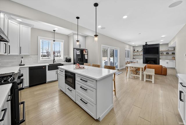 10079 Benamin Drive, Granger, IN 46530