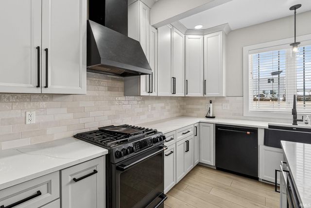 10079 Benamin Drive, Granger, IN 46530