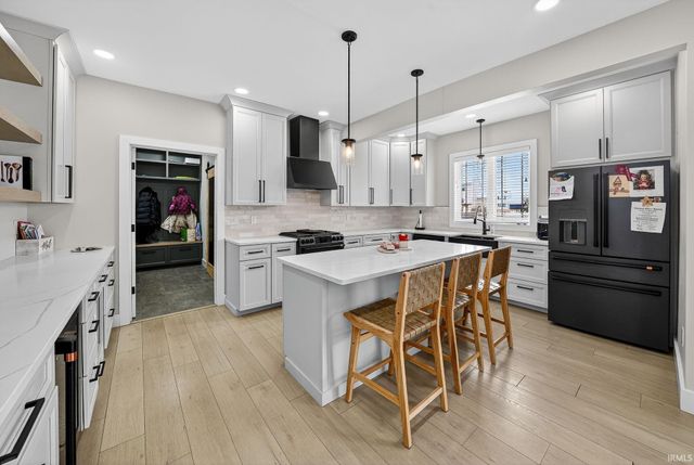 10079 Benamin Drive, Granger, IN 46530