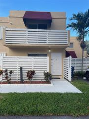 14346 SW 96th Ln, Miami, FL 33186