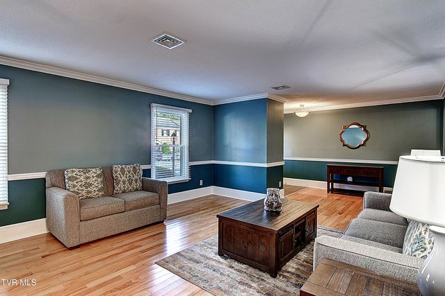2734 East Oakland Avenue B-9, Johnson City, TN 37601