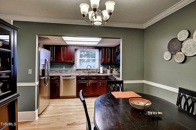 2734 East Oakland Avenue B-9, Johnson City, TN 37601