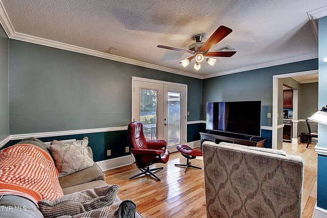 2734 East Oakland Avenue B-9, Johnson City, TN 37601