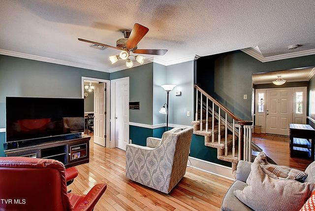 2734 East Oakland Avenue B-9, Johnson City, TN 37601