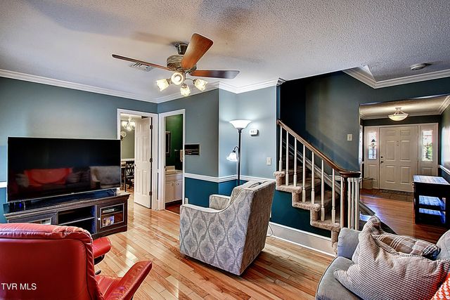 2734 East Oakland Avenue B-9, Johnson City, TN 37601