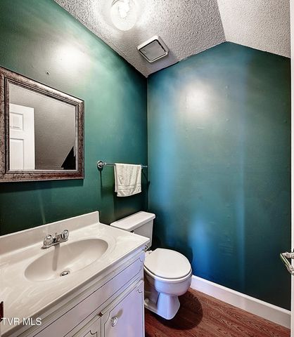 2734 East Oakland Avenue B-9, Johnson City, TN 37601