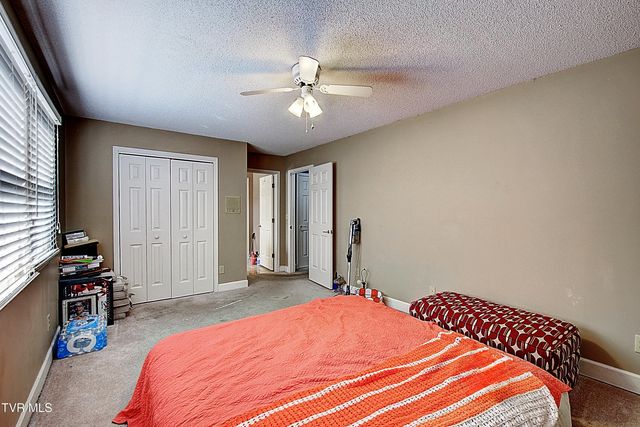 2734 East Oakland Avenue B-9, Johnson City, TN 37601