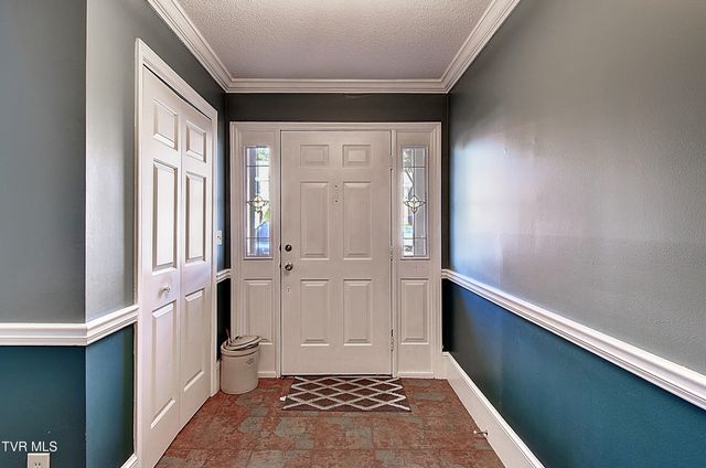 2734 East Oakland Avenue B-9, Johnson City, TN 37601