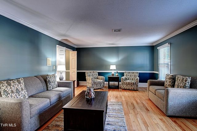 2734 East Oakland Avenue B-9, Johnson City, TN 37601