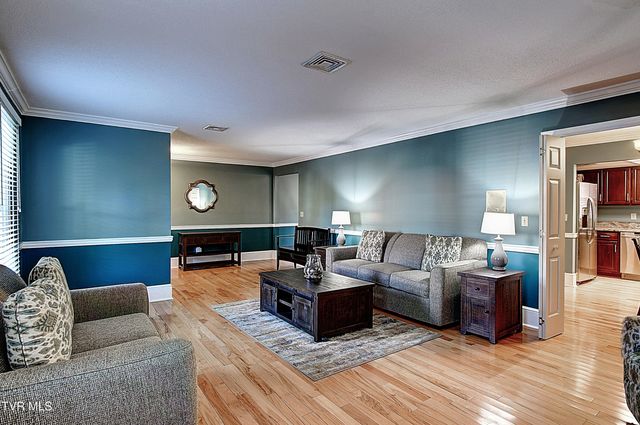 2734 East Oakland Avenue B-9, Johnson City, TN 37601