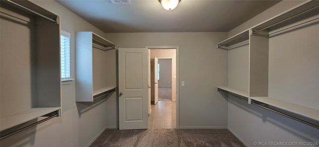 1896 E Tucson Court, Broken Arrow, OK 74011