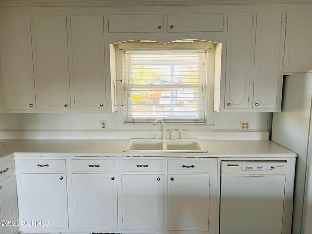 4130 Terrace Drive, Ayden, NC 28513