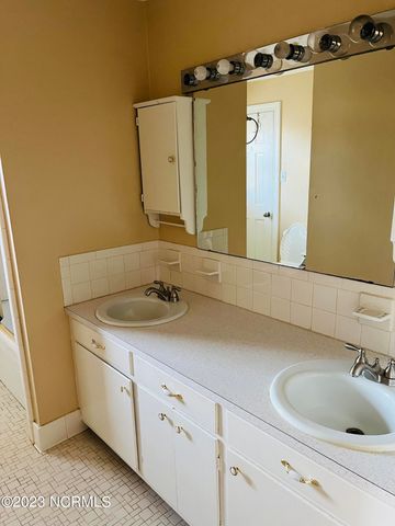 4130 Terrace Drive, Ayden, NC 28513