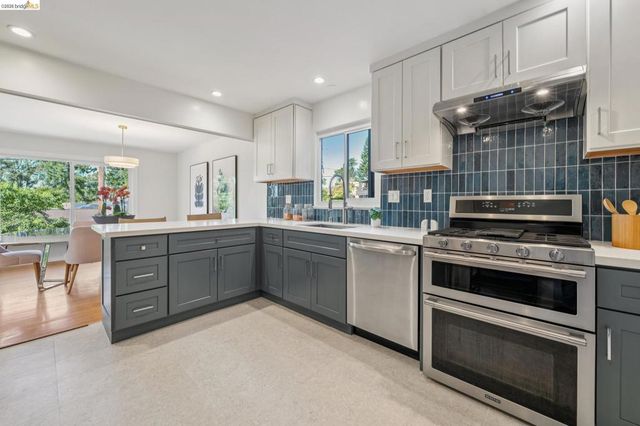 189 Fairlawn Dr, Berkeley, CA 94708