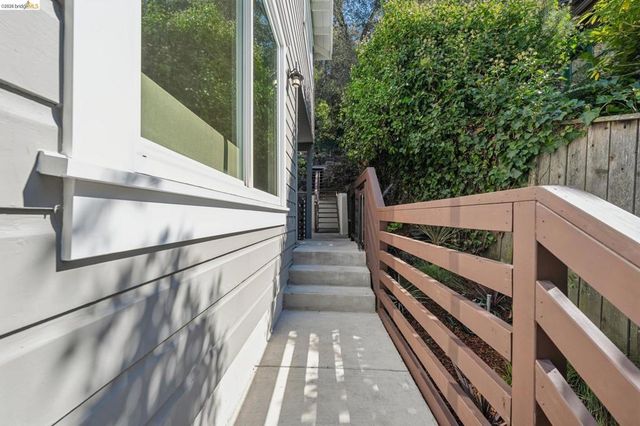 189 Fairlawn Dr, Berkeley, CA 94708