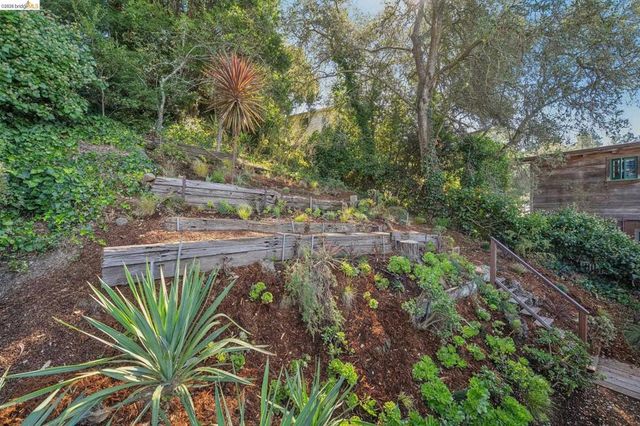 189 Fairlawn Dr, Berkeley, CA 94708