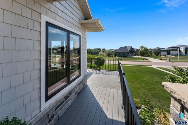 5601 E Chandler Dr Drive, Sioux Falls, SD 57110