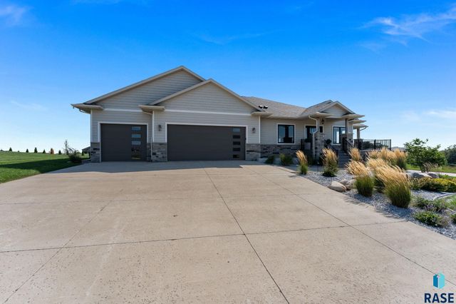 5601 E Chandler Dr Drive, Sioux Falls, SD 57110