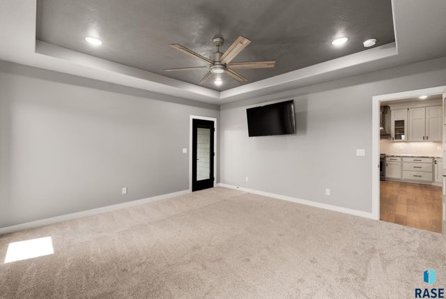 5601 E Chandler Dr Drive, Sioux Falls, SD 57110