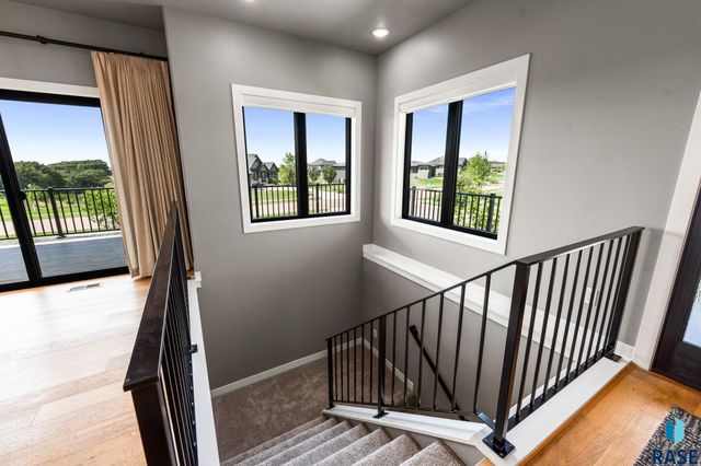 5601 E Chandler Dr Drive, Sioux Falls, SD 57110