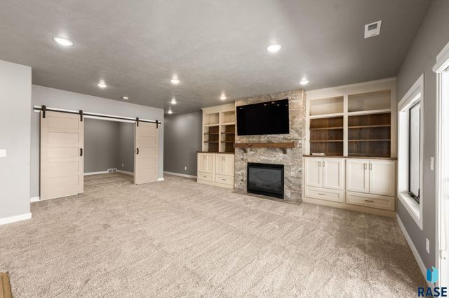 5601 E Chandler Dr Drive, Sioux Falls, SD 57110