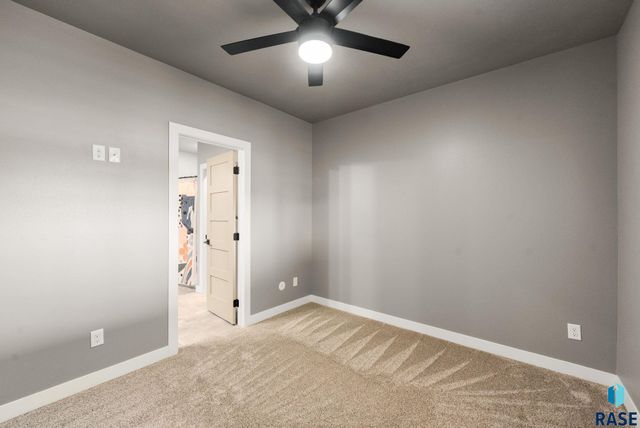 5601 E Chandler Dr Drive, Sioux Falls, SD 57110