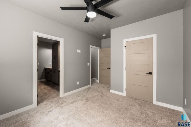 5601 E Chandler Dr Drive, Sioux Falls, SD 57110