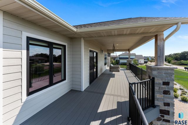 5601 E Chandler Dr Drive, Sioux Falls, SD 57110