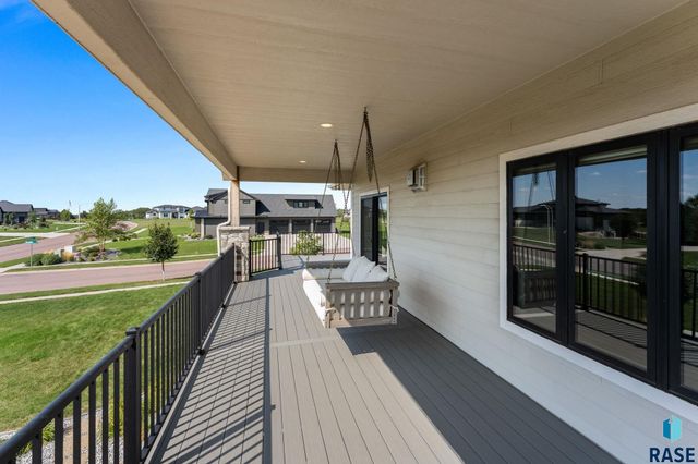 5601 E Chandler Dr Drive, Sioux Falls, SD 57110
