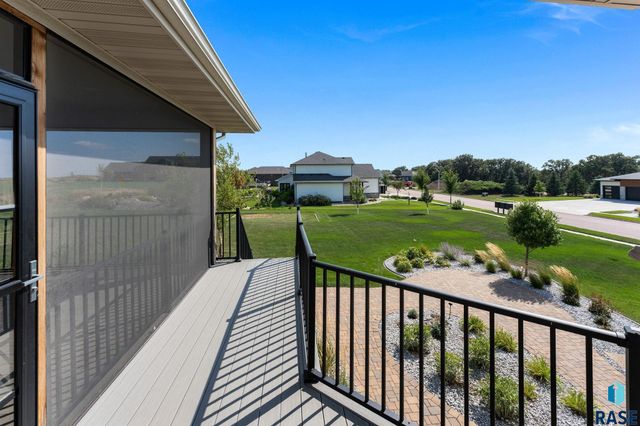 5601 E Chandler Dr Drive, Sioux Falls, SD 57110
