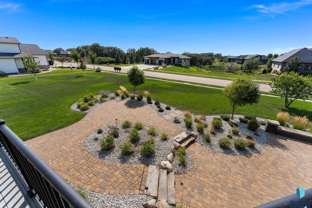5601 E Chandler Dr Drive, Sioux Falls, SD 57110