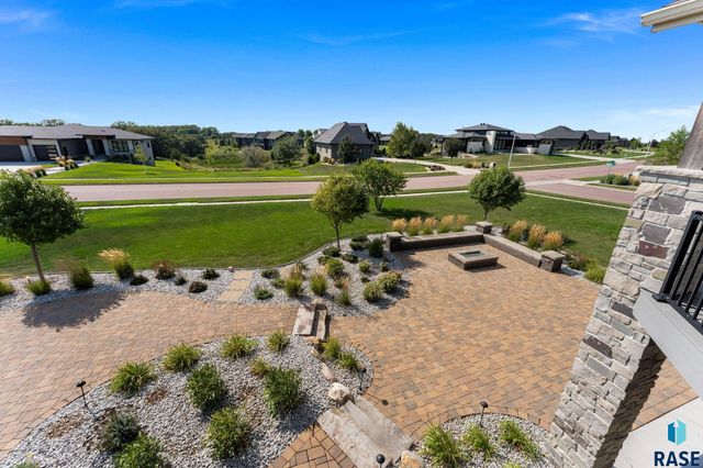 5601 E Chandler Dr Drive, Sioux Falls, SD 57110