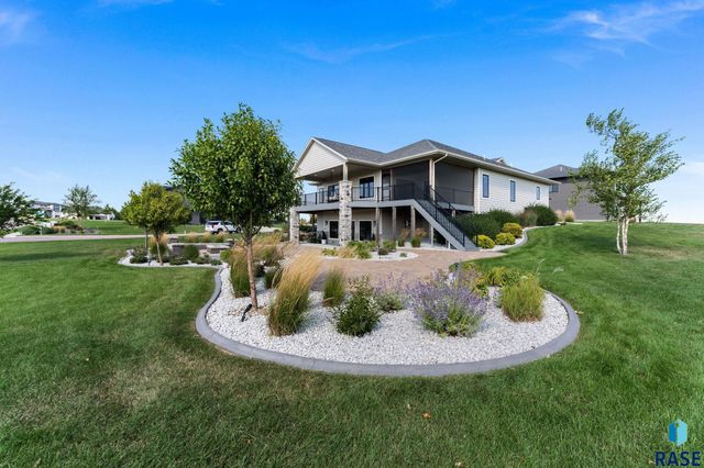 5601 E Chandler Dr Drive, Sioux Falls, SD 57110